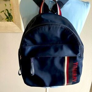 Tommy Hilfiger: NEW Women Nylon Navy back Pack. NWOT